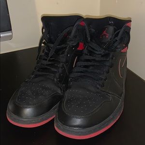 Jordan retro 1s